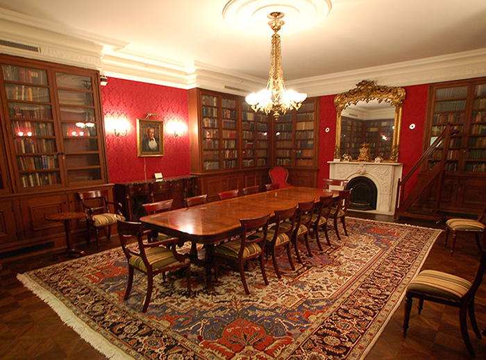 Interior photo of Cabell Room in Cabell Library